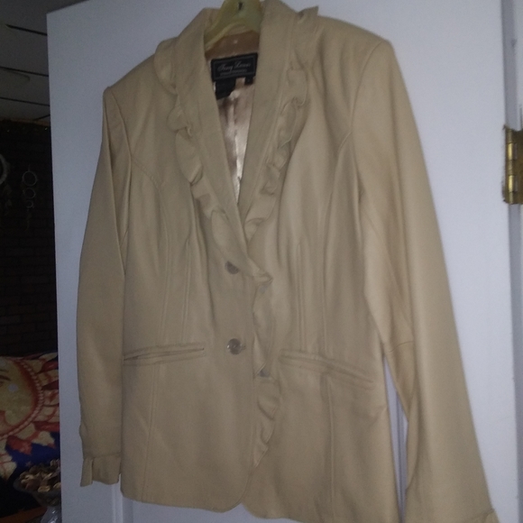 Leather jacket - Picture 3 of 3